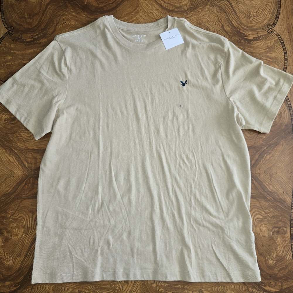 American Eagle men's t-shirt in khaki tan, size large, New With Tags